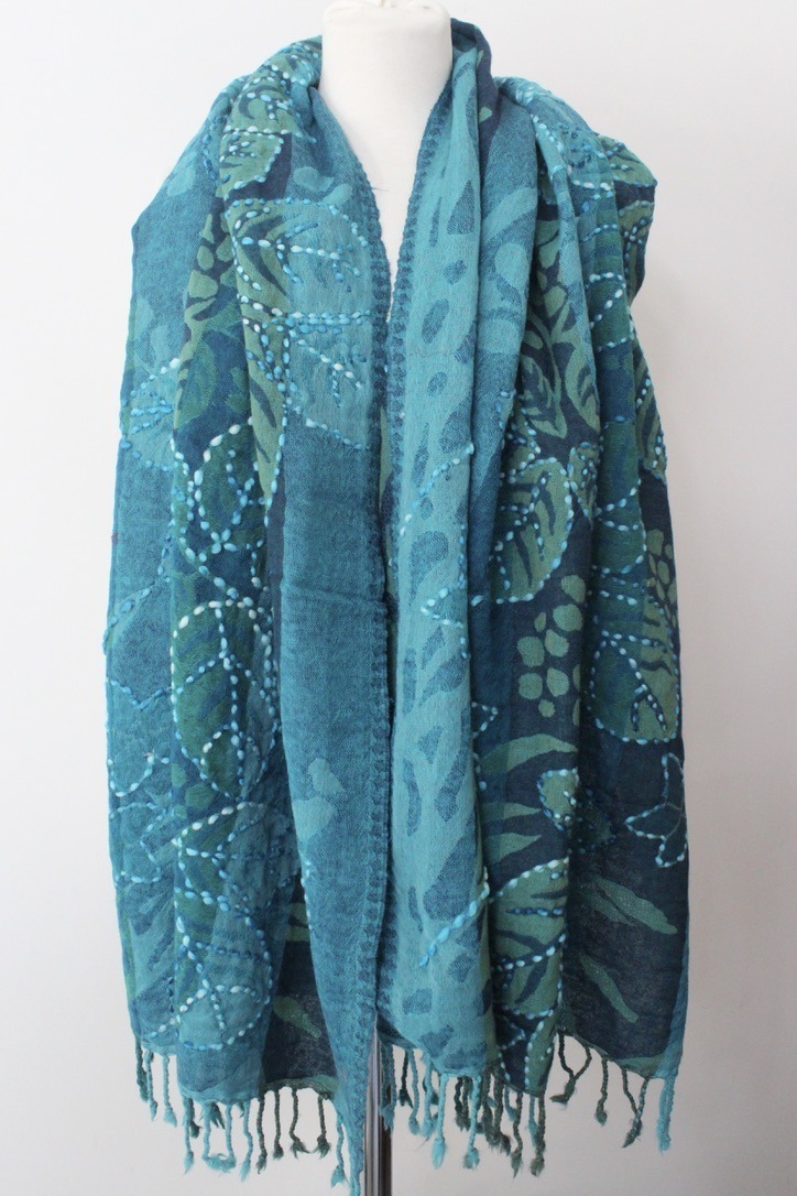 Wool embroidery leaf turq