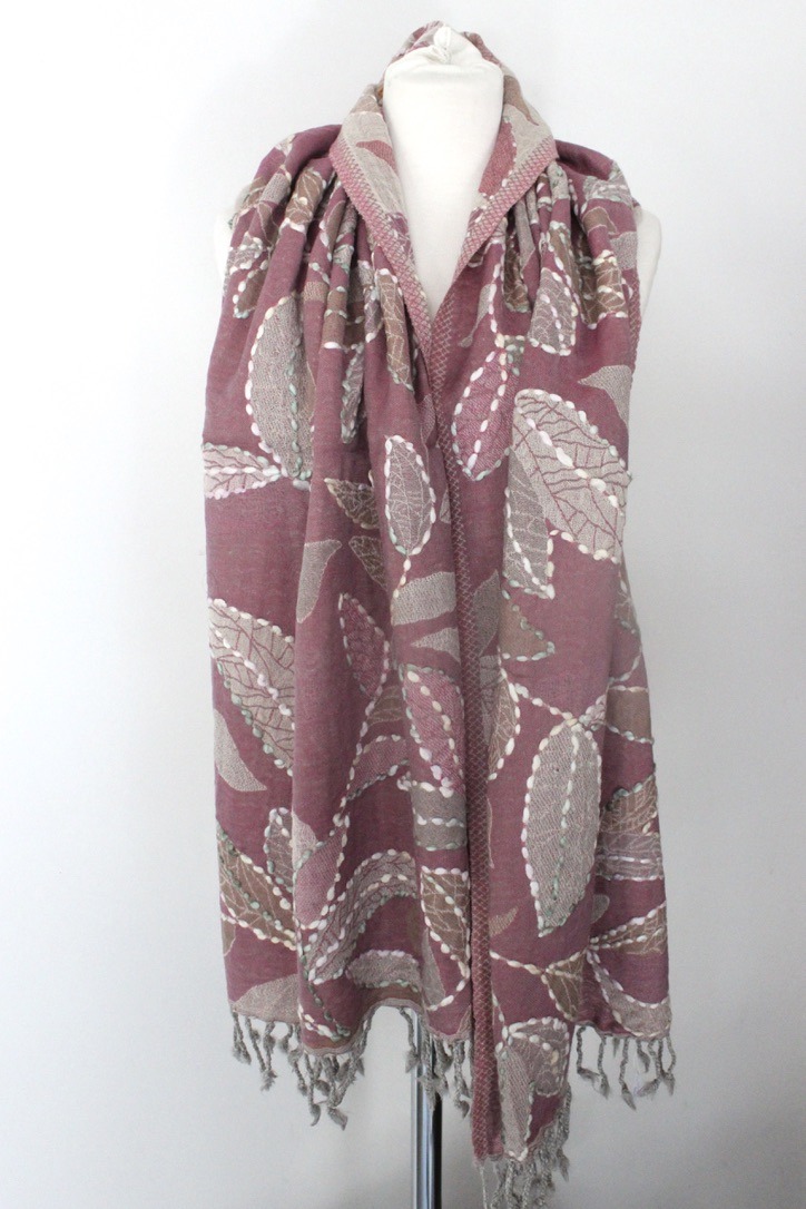 Wool embroidery plant pink WEP08