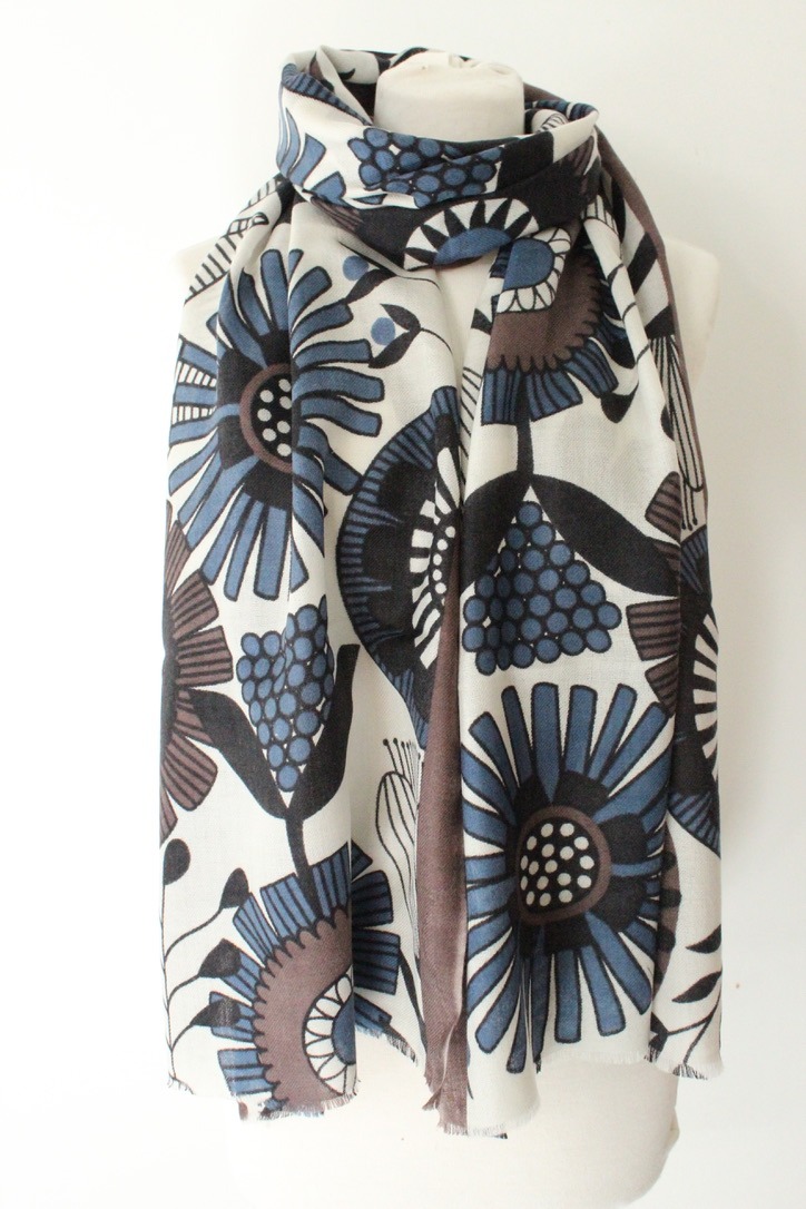 wheel flower White Black grey denim S077L